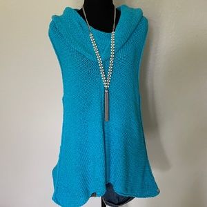 Woman’s tank top ,great Condition, only wear once.